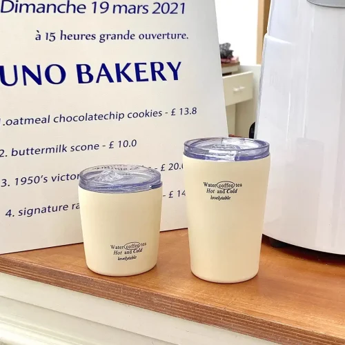 coffee cups with logo