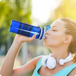 Filter water bottle for travel scene 1